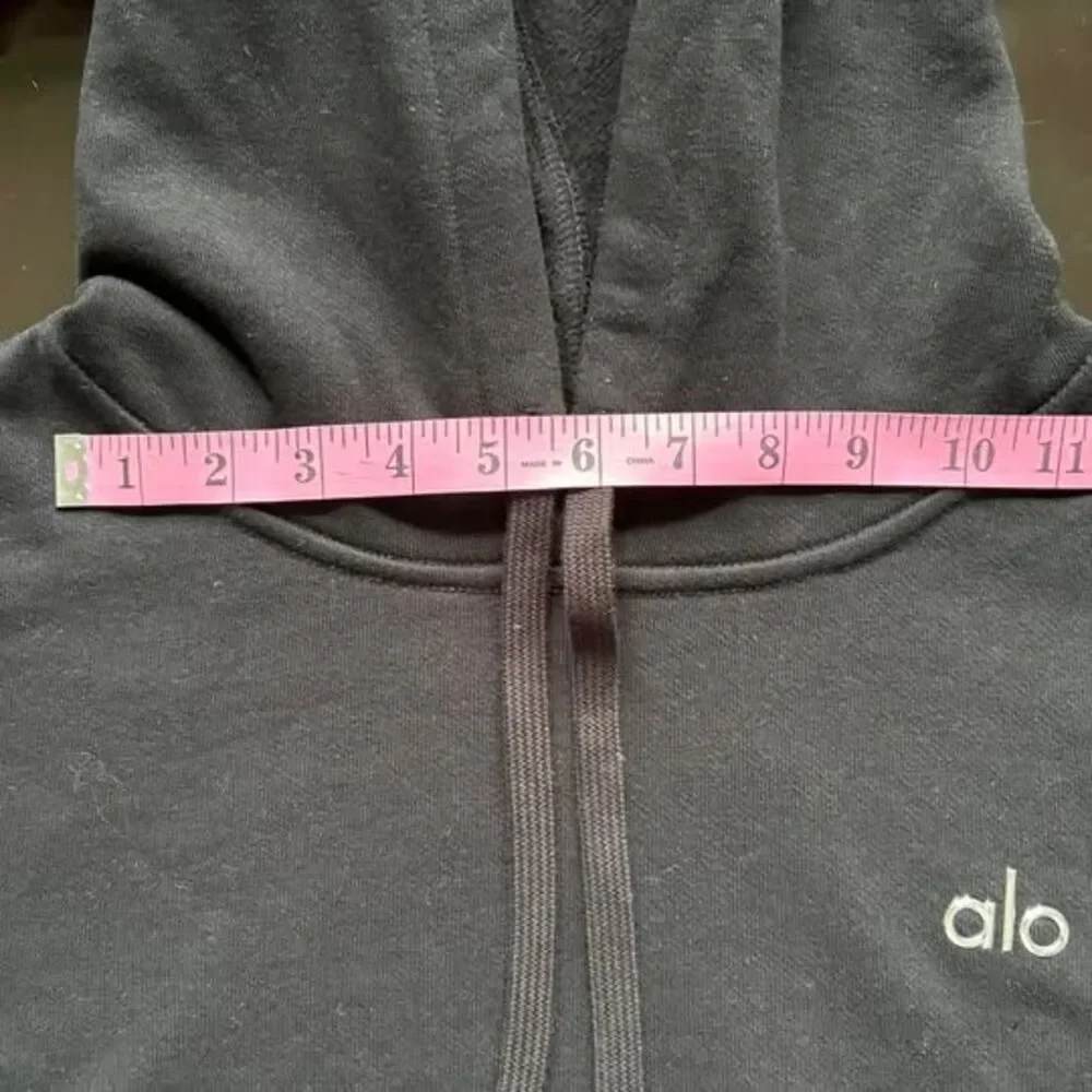 Alo Yoga Accolade Hoodie in Black